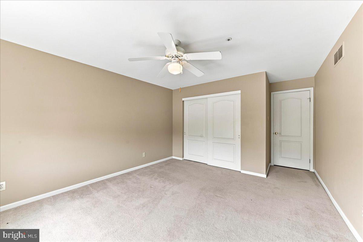 347 Huntington Ct #19 Property Photo 11