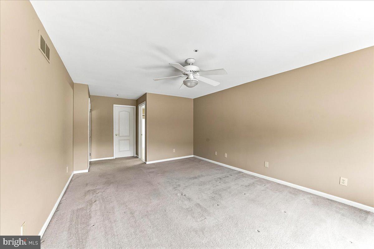347 Huntington Ct #19 Property Photo 14