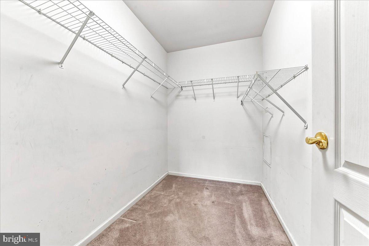 347 Huntington Ct #19 Property Photo 16