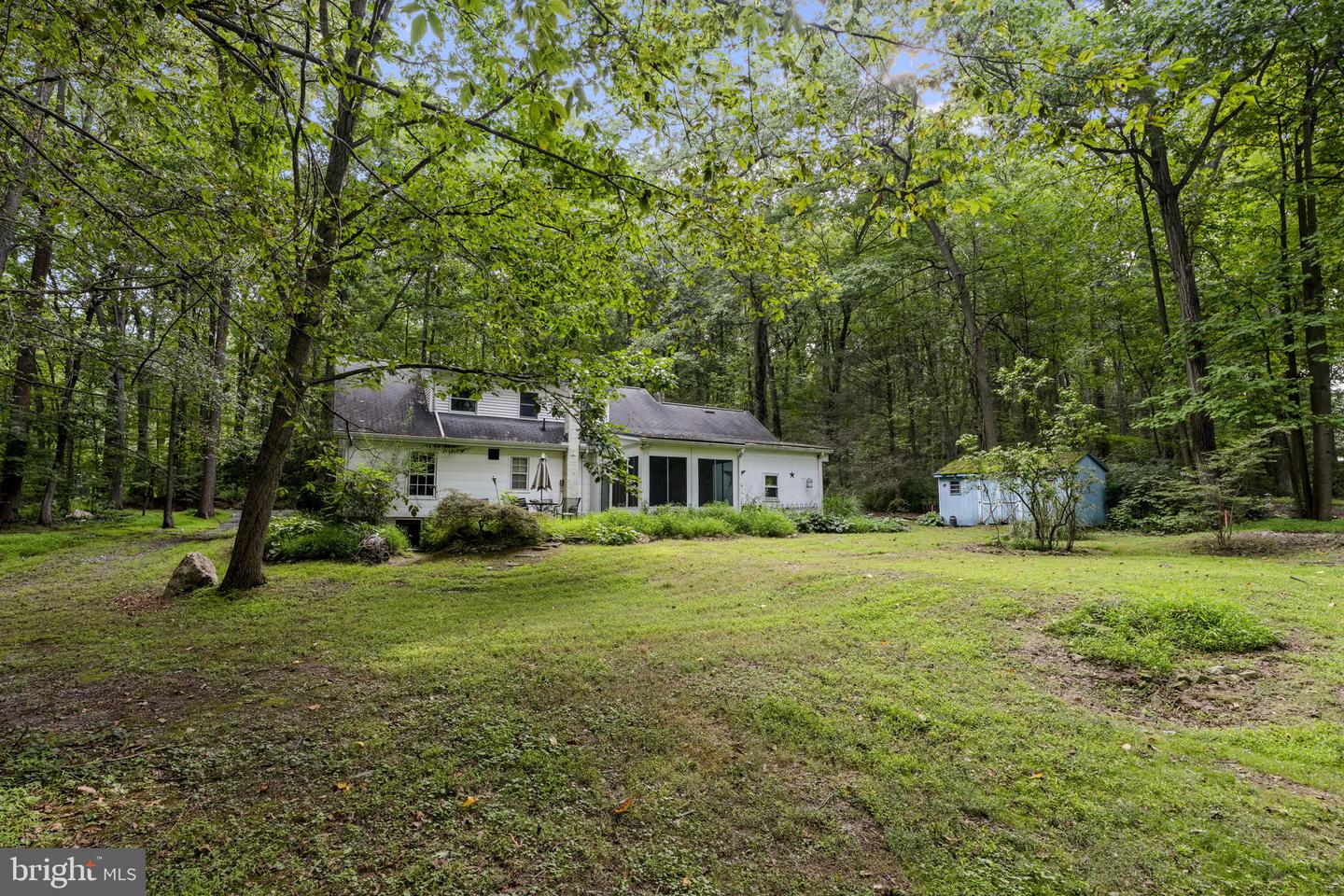 142 Oak Ln Property Photo 10