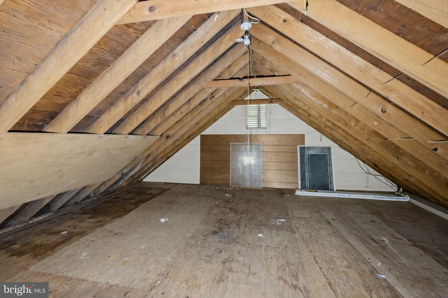 142 Oak Ln Property Photo 38