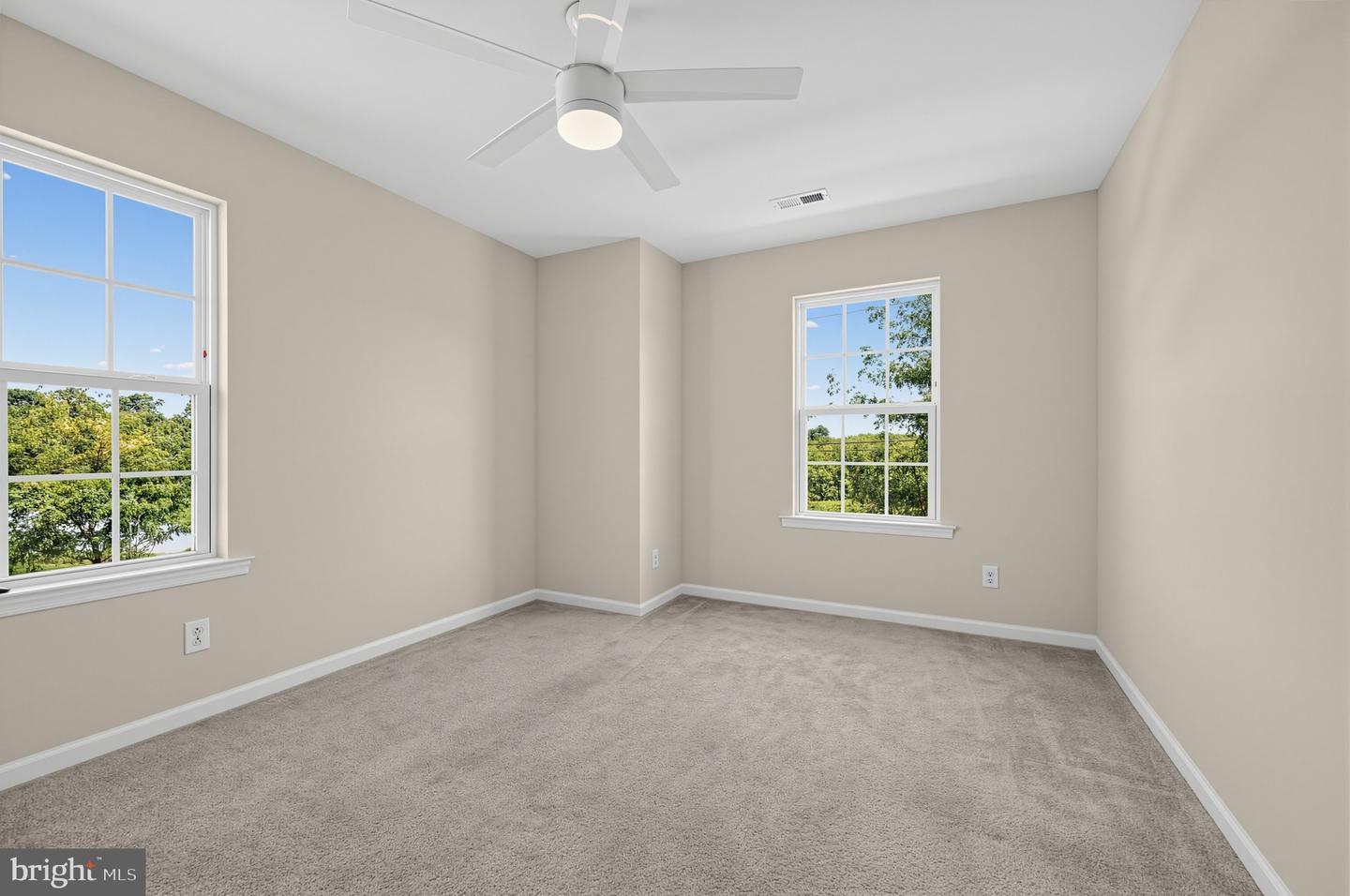 710 Sun Valley Ct Property Photo 15