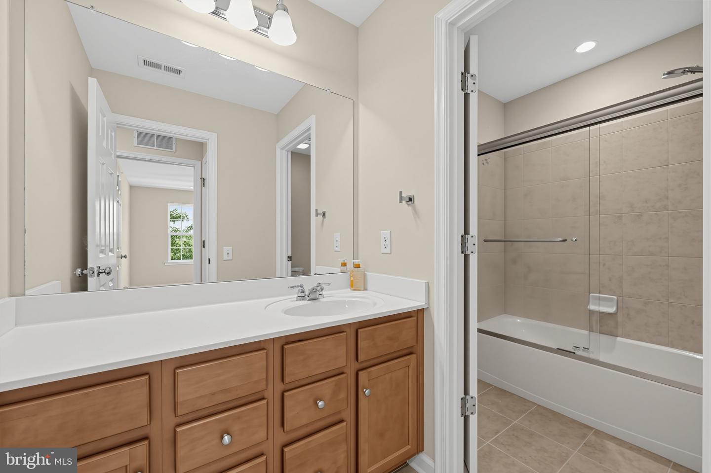 710 Sun Valley Ct Property Photo 20