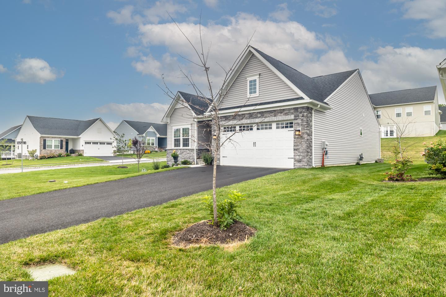 1206 Gilray Dr Property Photo 2
