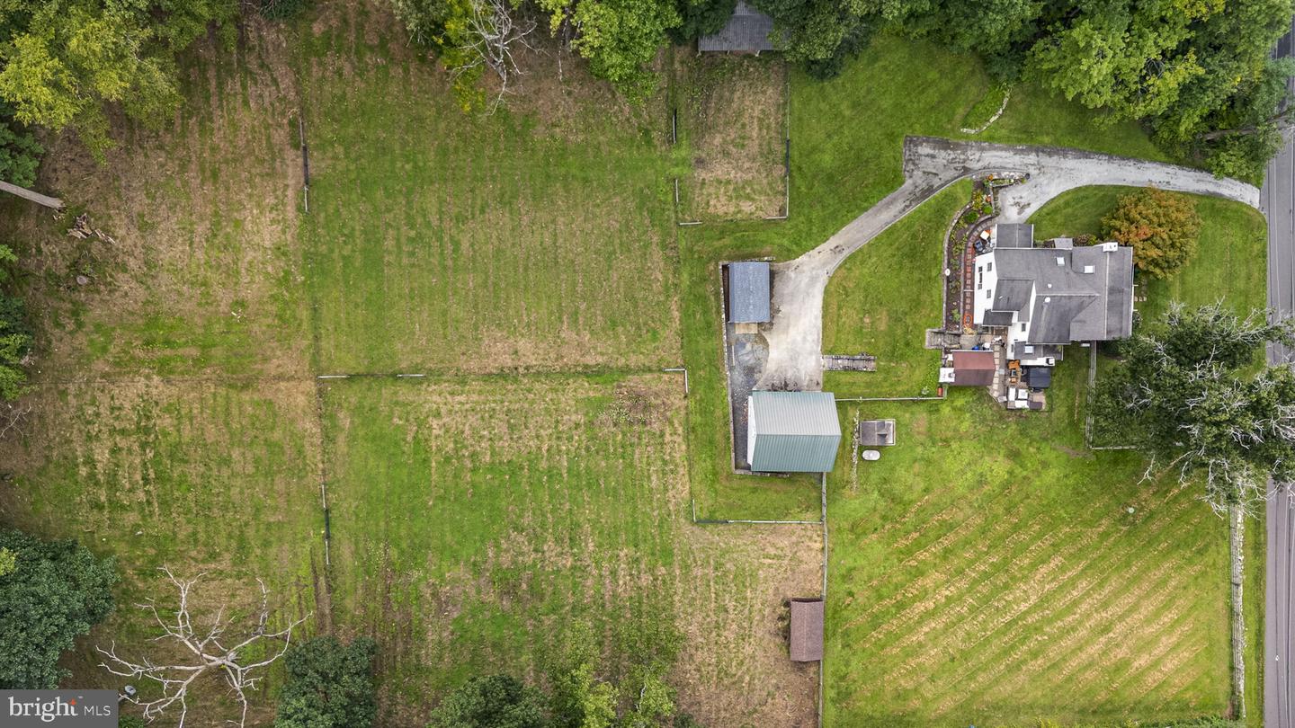 1272 Hollow Rd Property Photo 15