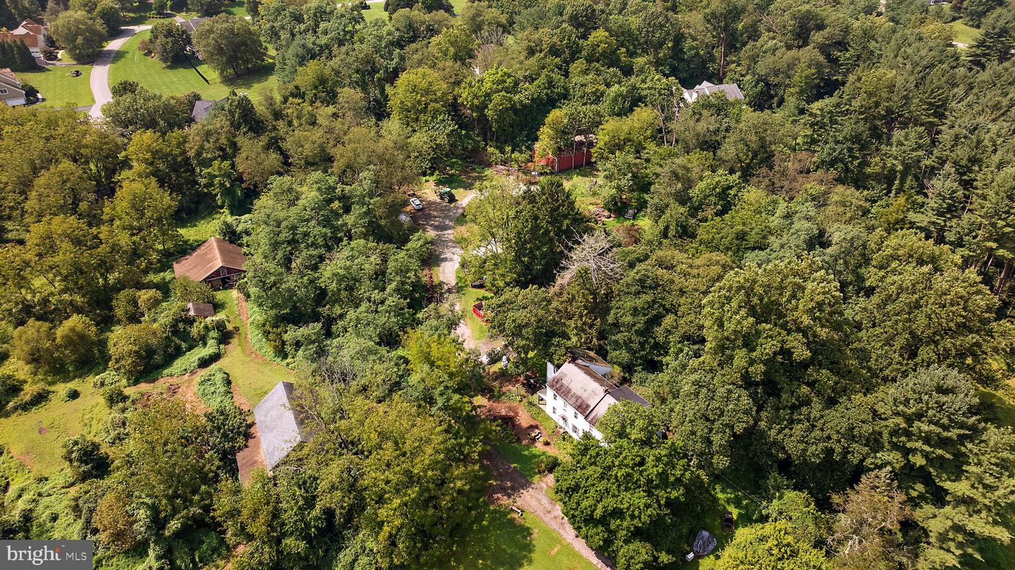 217 Bucktoe Rd Property Photo 2