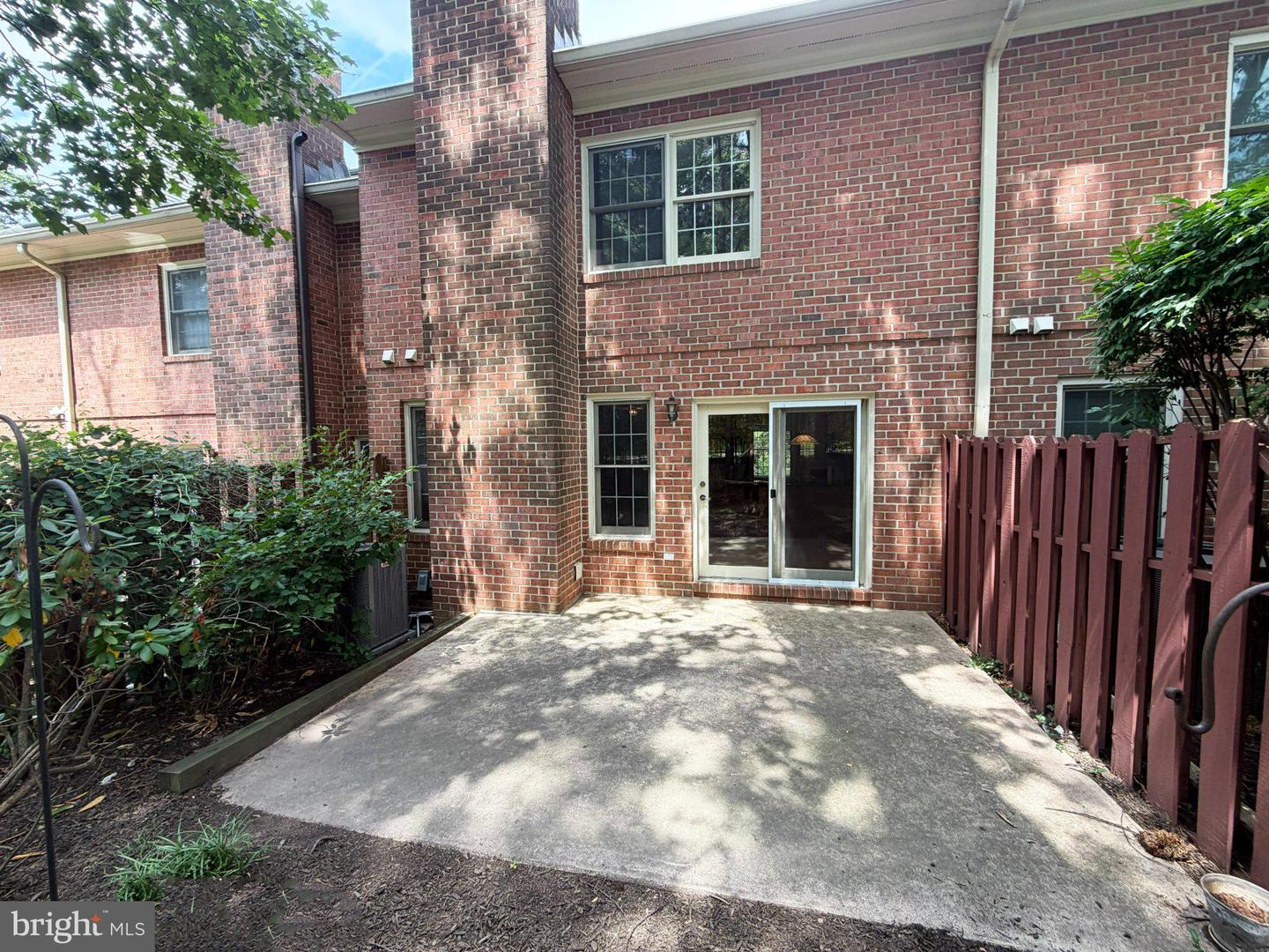 302 Brighton Cir Property Photo 18