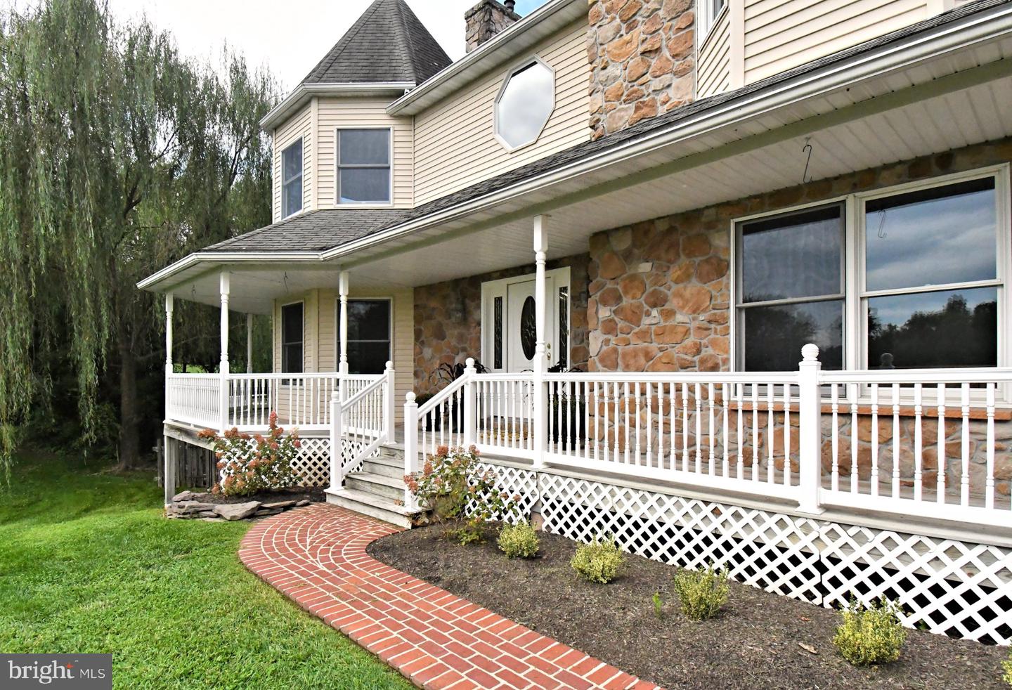2 Traber Ln Property Photo 6