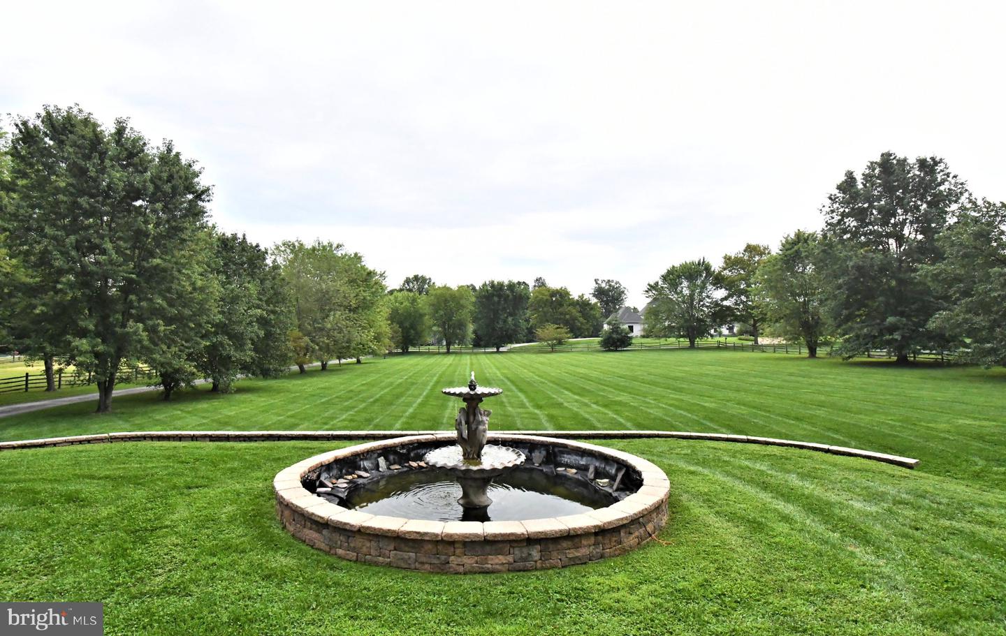 2 Traber Ln Property Photo 7