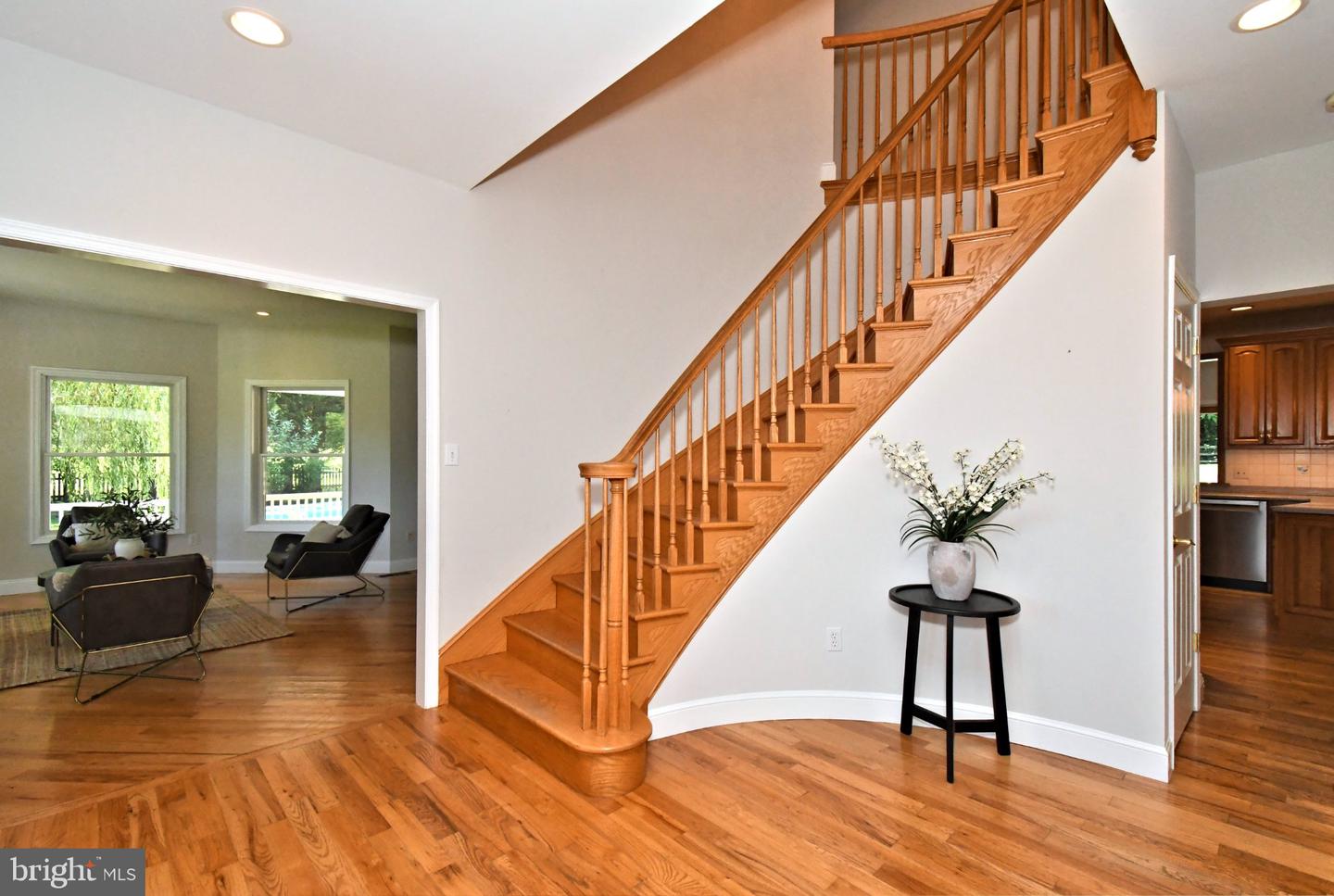 2 Traber Ln Property Photo 11