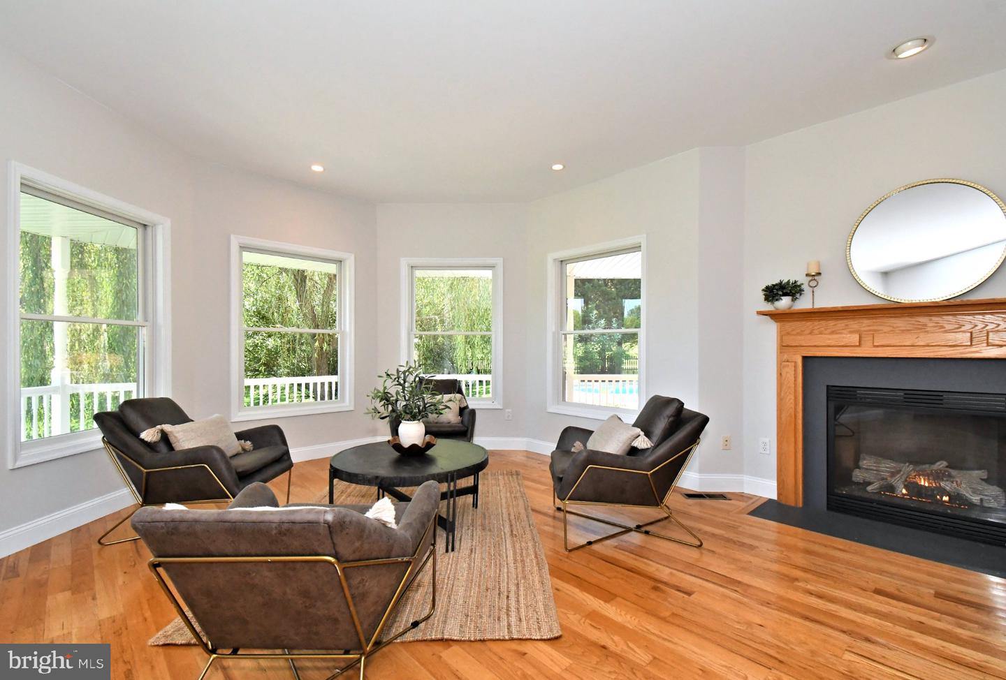 2 Traber Ln Property Photo 15