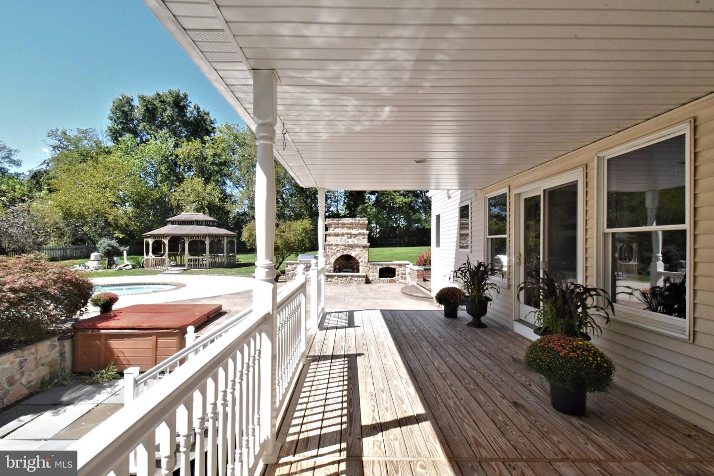 2 Traber Ln Property Photo 19