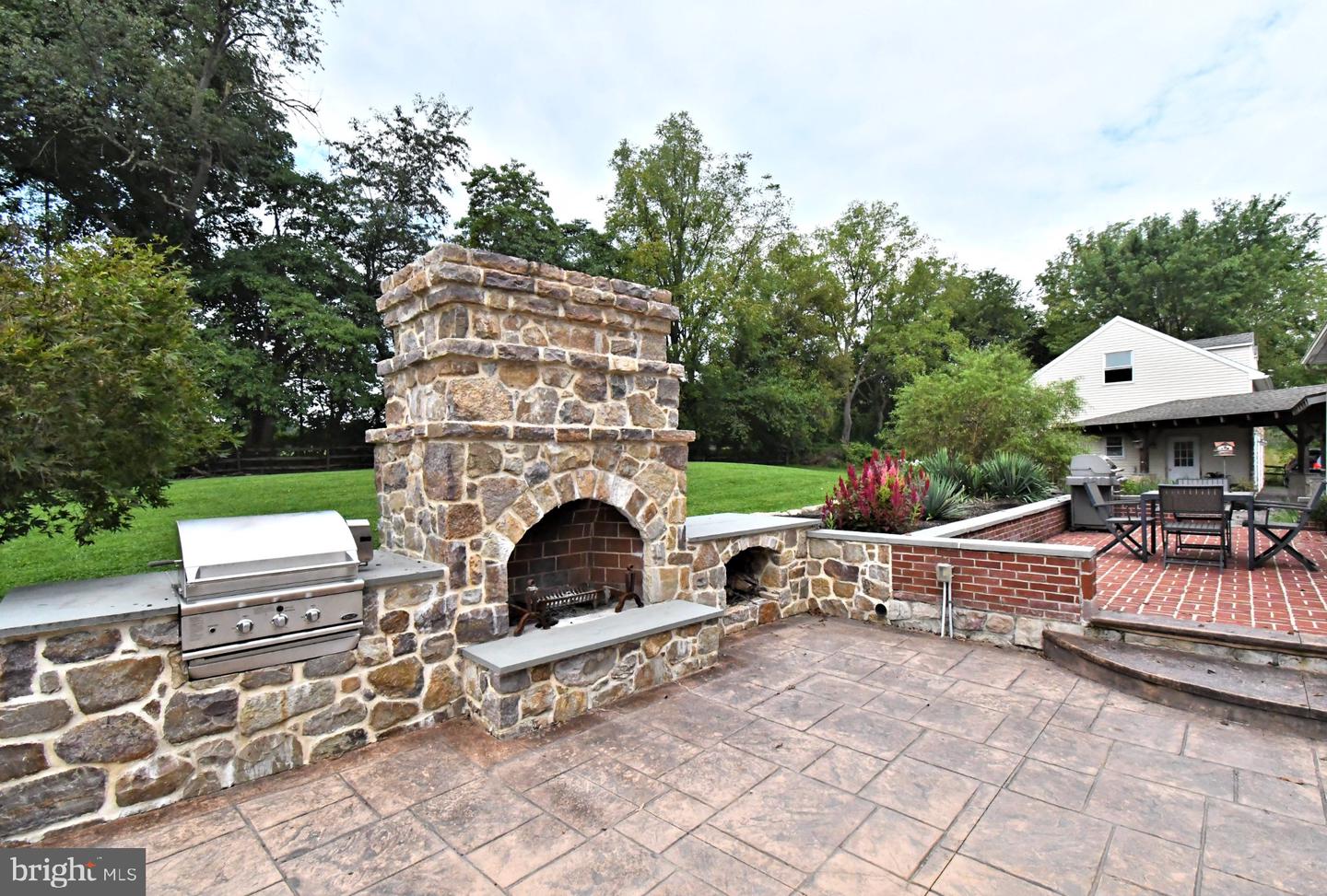 2 Traber Ln Property Photo 23