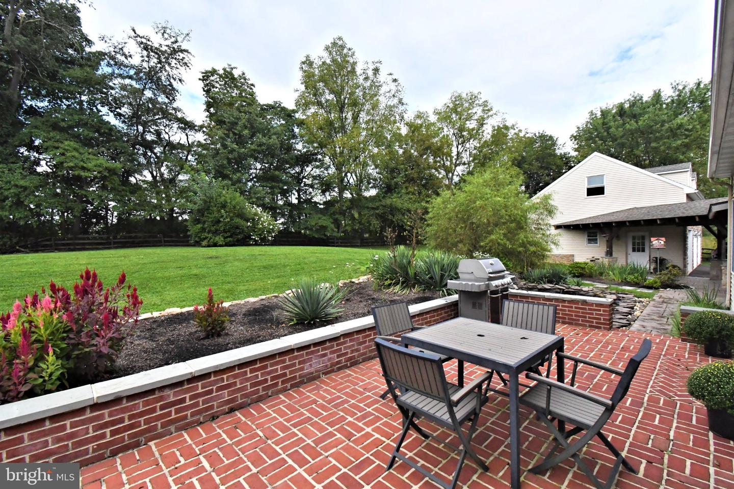 2 Traber Ln Property Photo 27