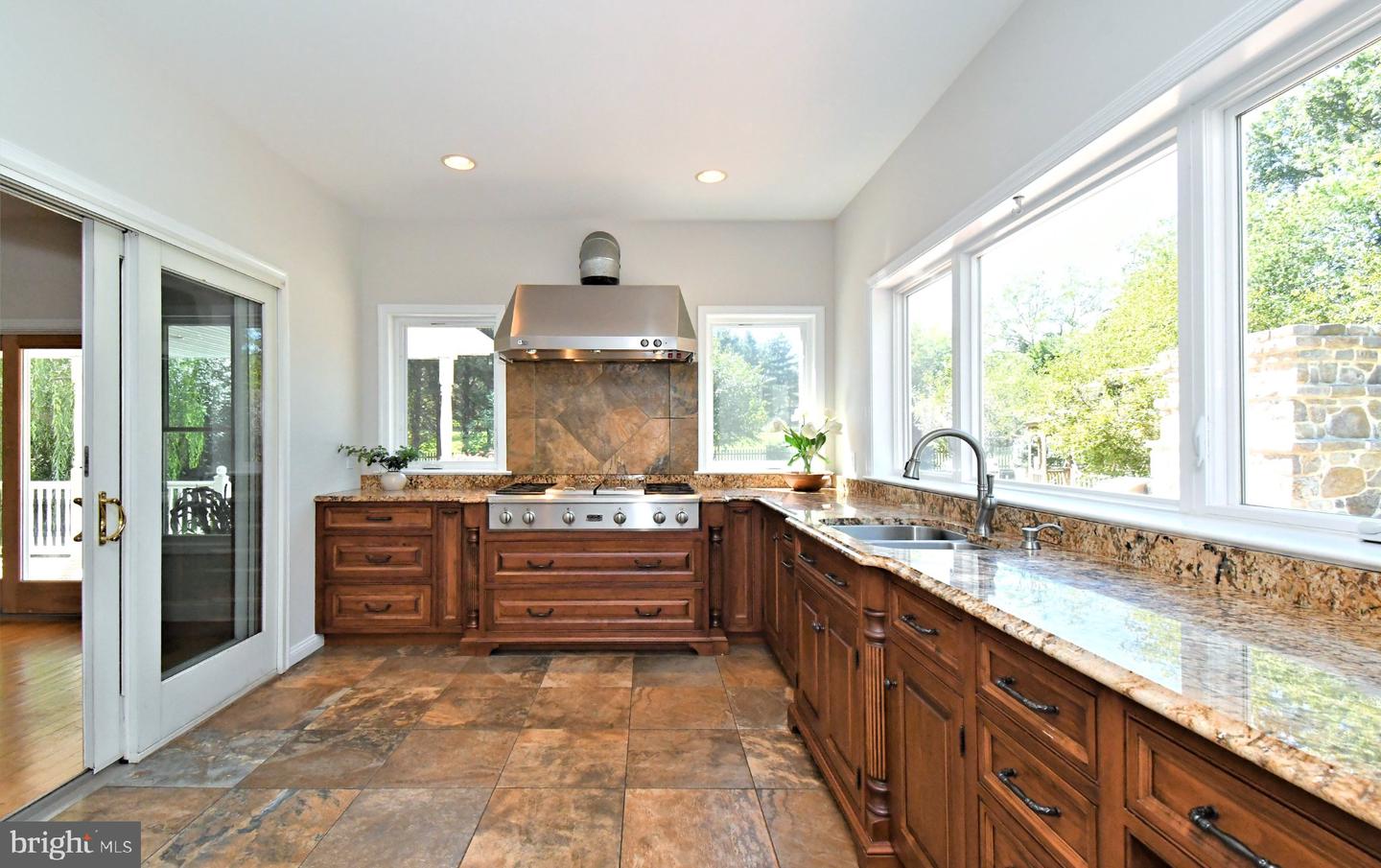 2 Traber Ln Property Photo 40