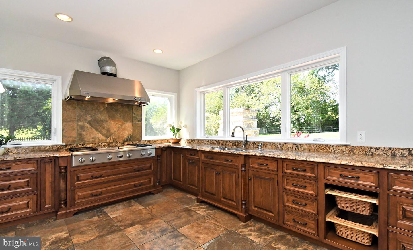 2 Traber Ln Property Photo 41