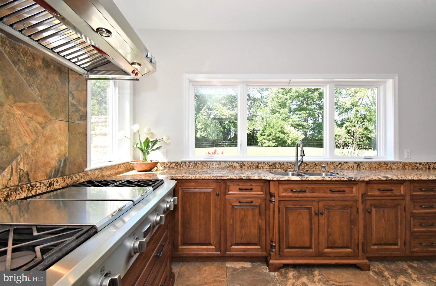 2 Traber Ln Property Photo 43