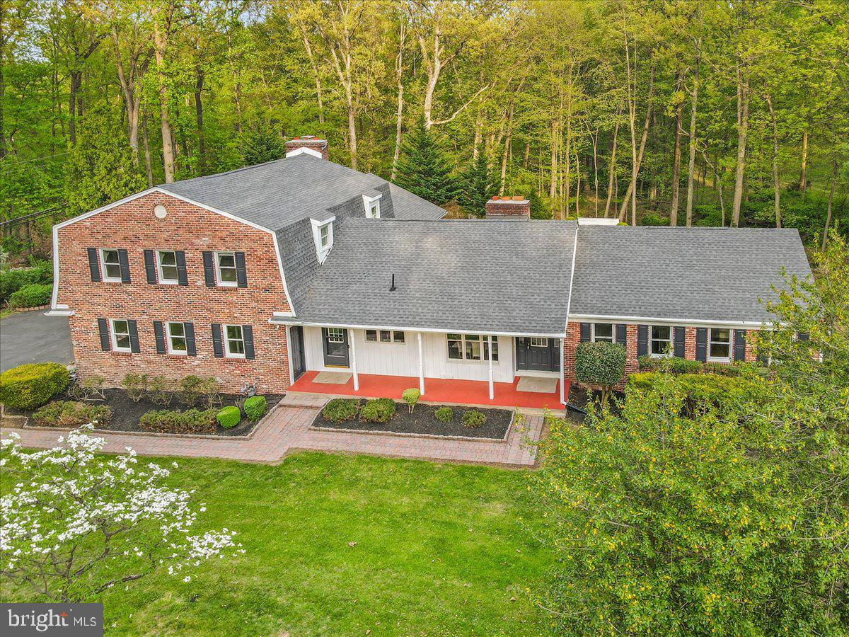 1674 High Point Ln Property Photo 1