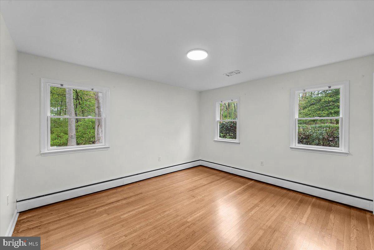 1674 High Point Ln Property Photo 12