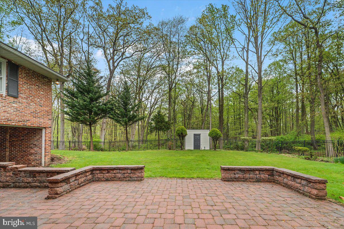 1674 High Point Ln Property Photo 43