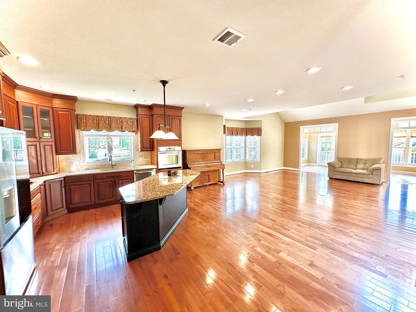 1225 Calista Ln Property Photo 6