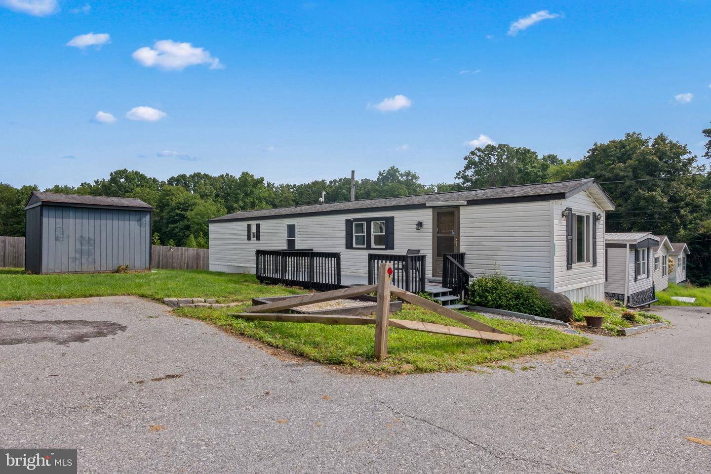 15 Rebers Ln Property Photo 1