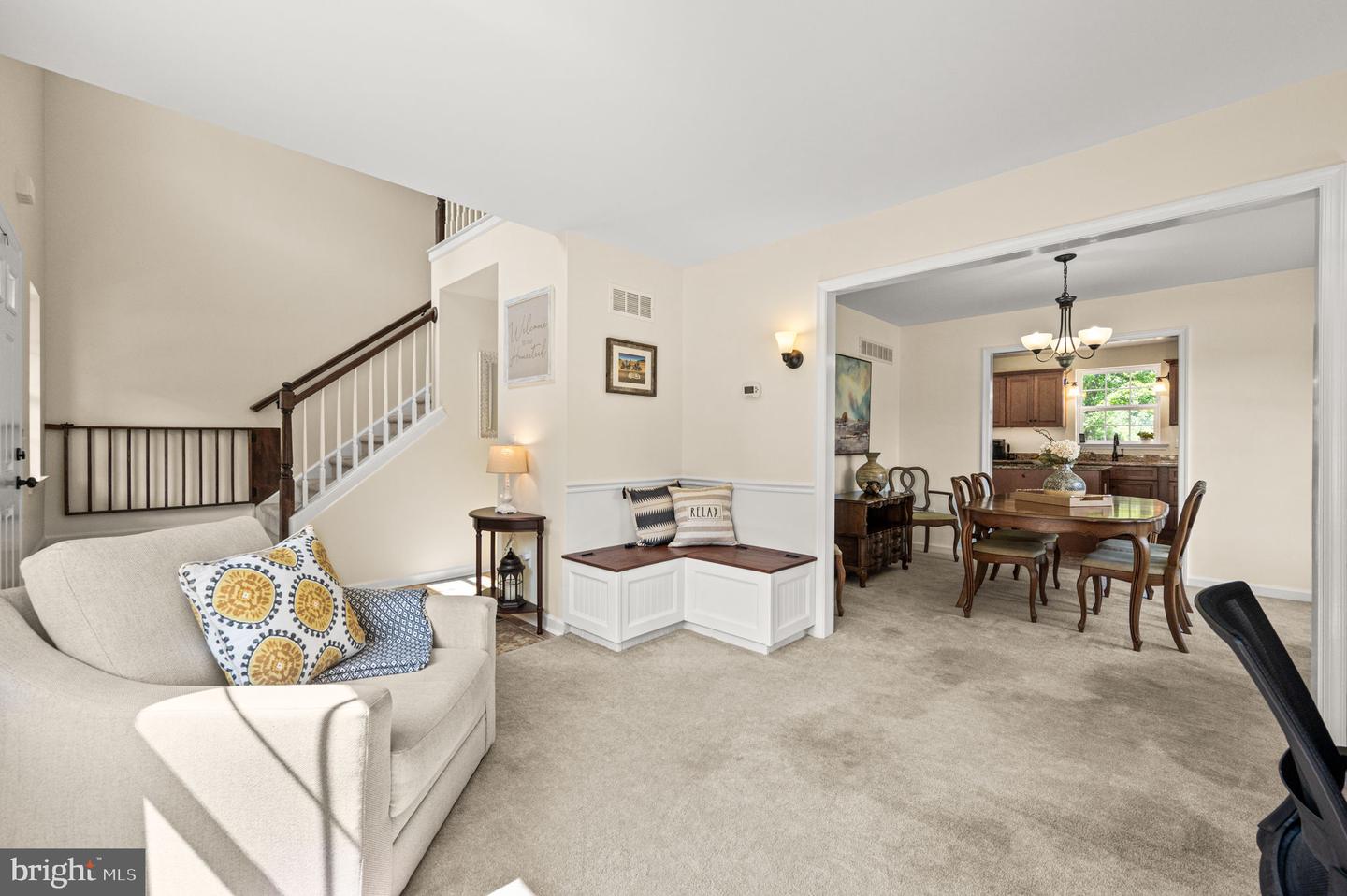 112 Burgundy Property Photo 4