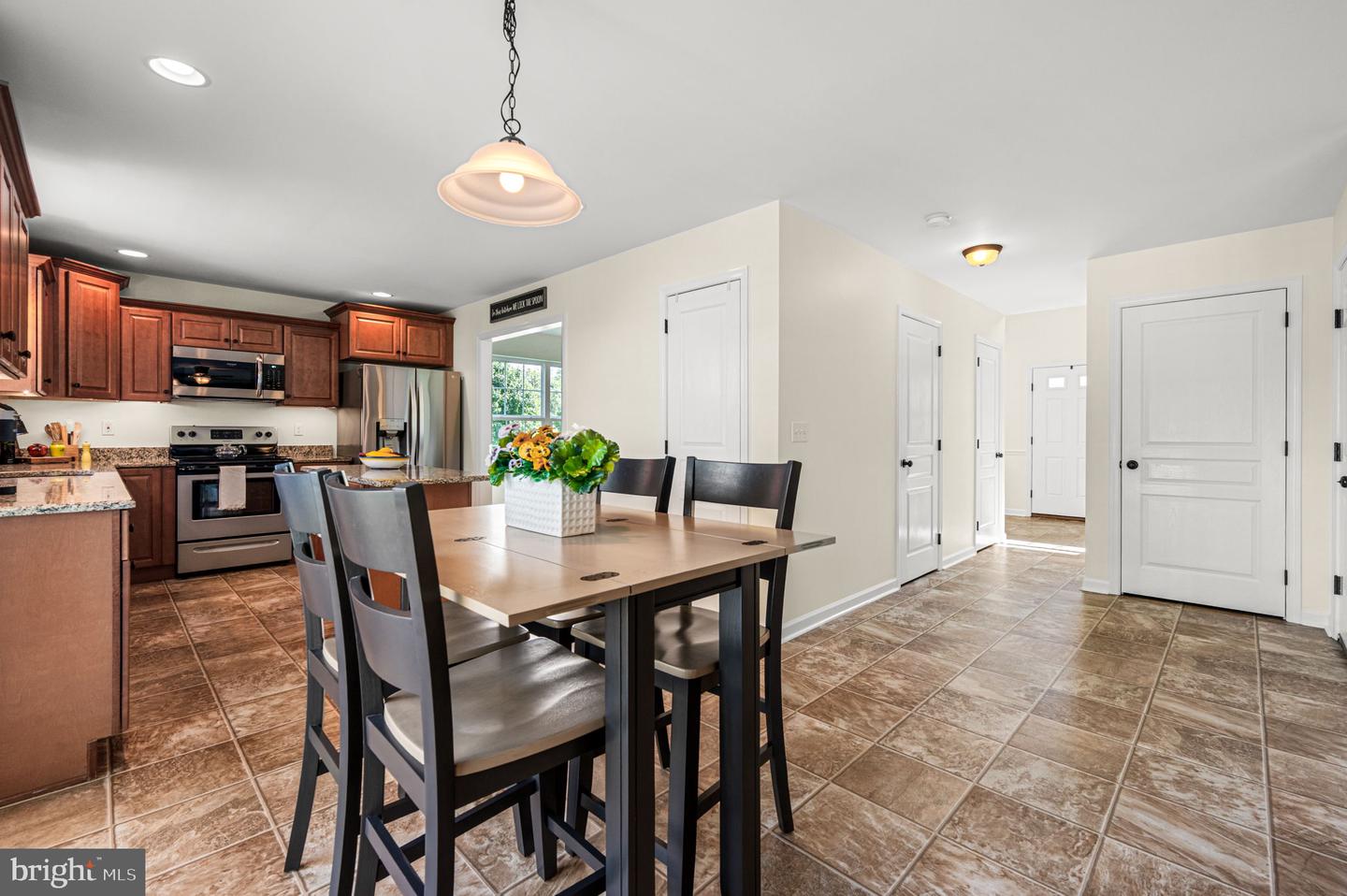 112 Burgundy Property Photo 11