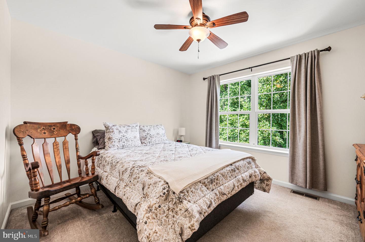 112 Burgundy Property Photo 21