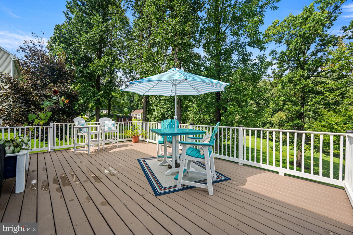 112 Burgundy Property Photo 24