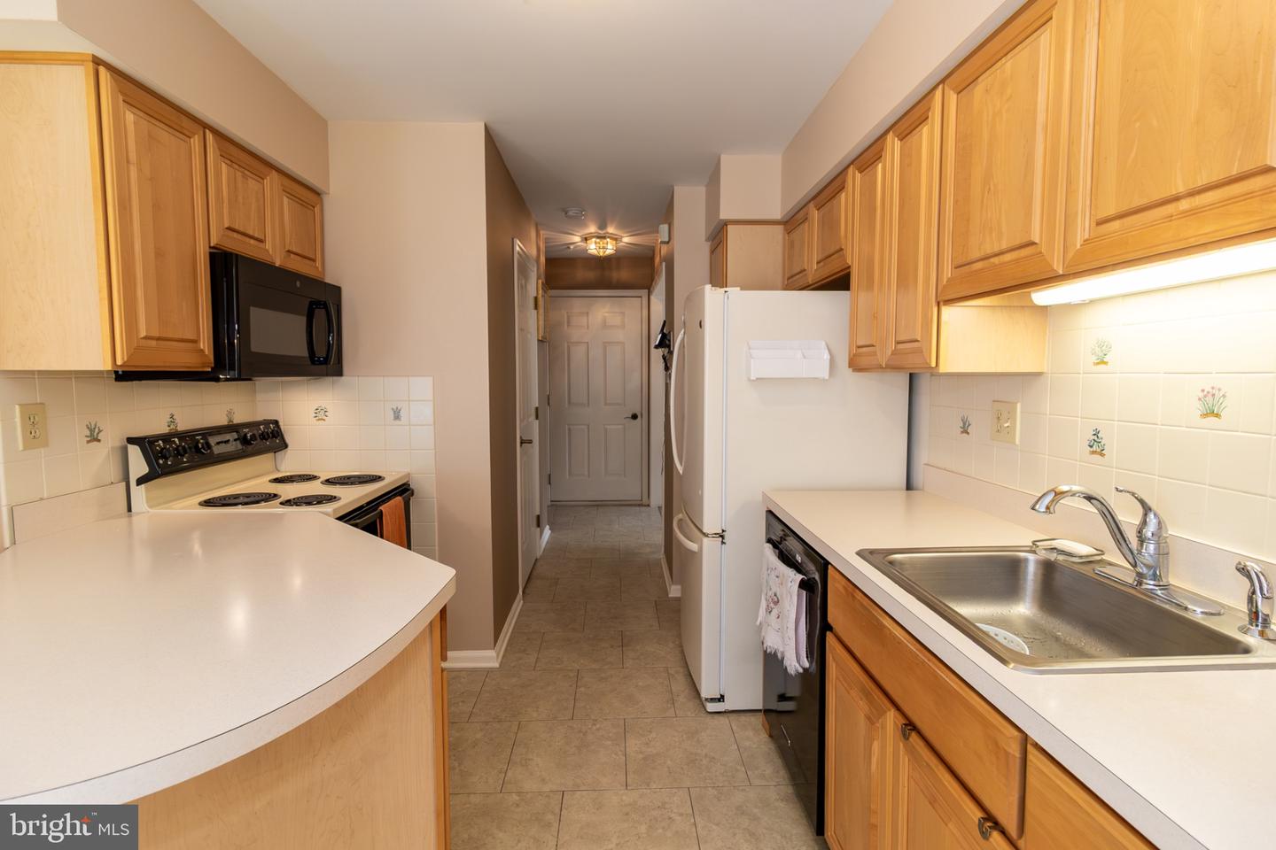 320 Shetland Dr #320 Property Photo 14