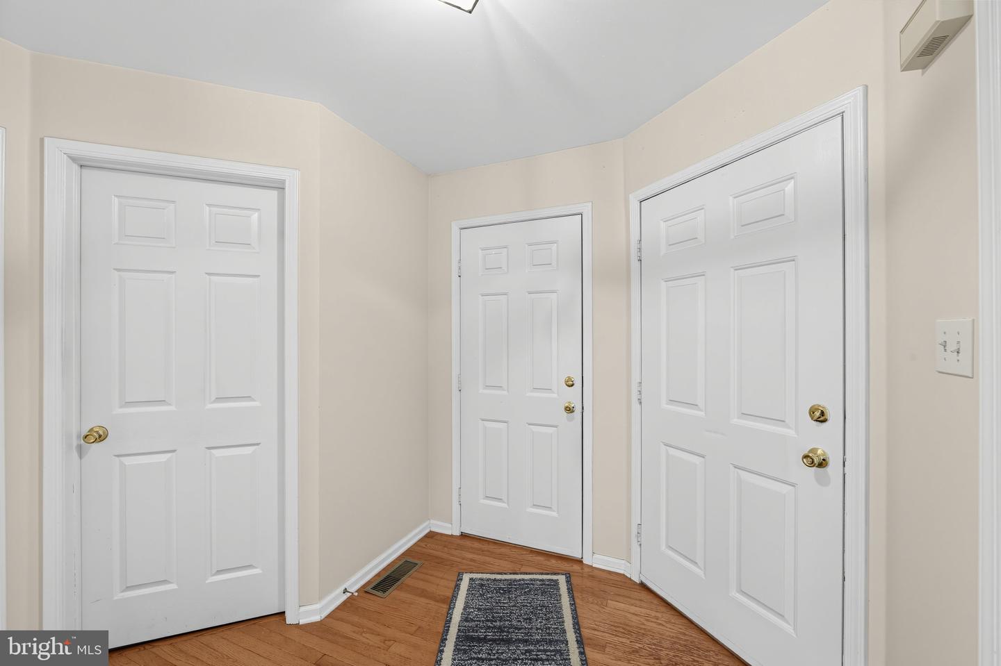 313 Welsh Cir Property Photo 5