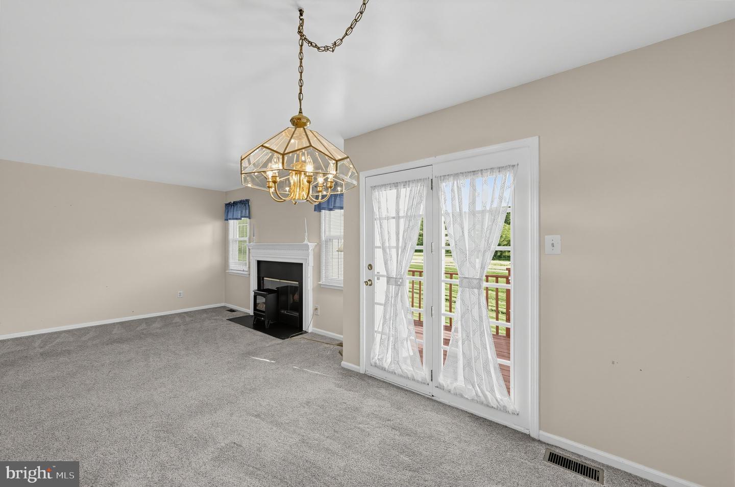 313 Welsh Cir Property Photo 8