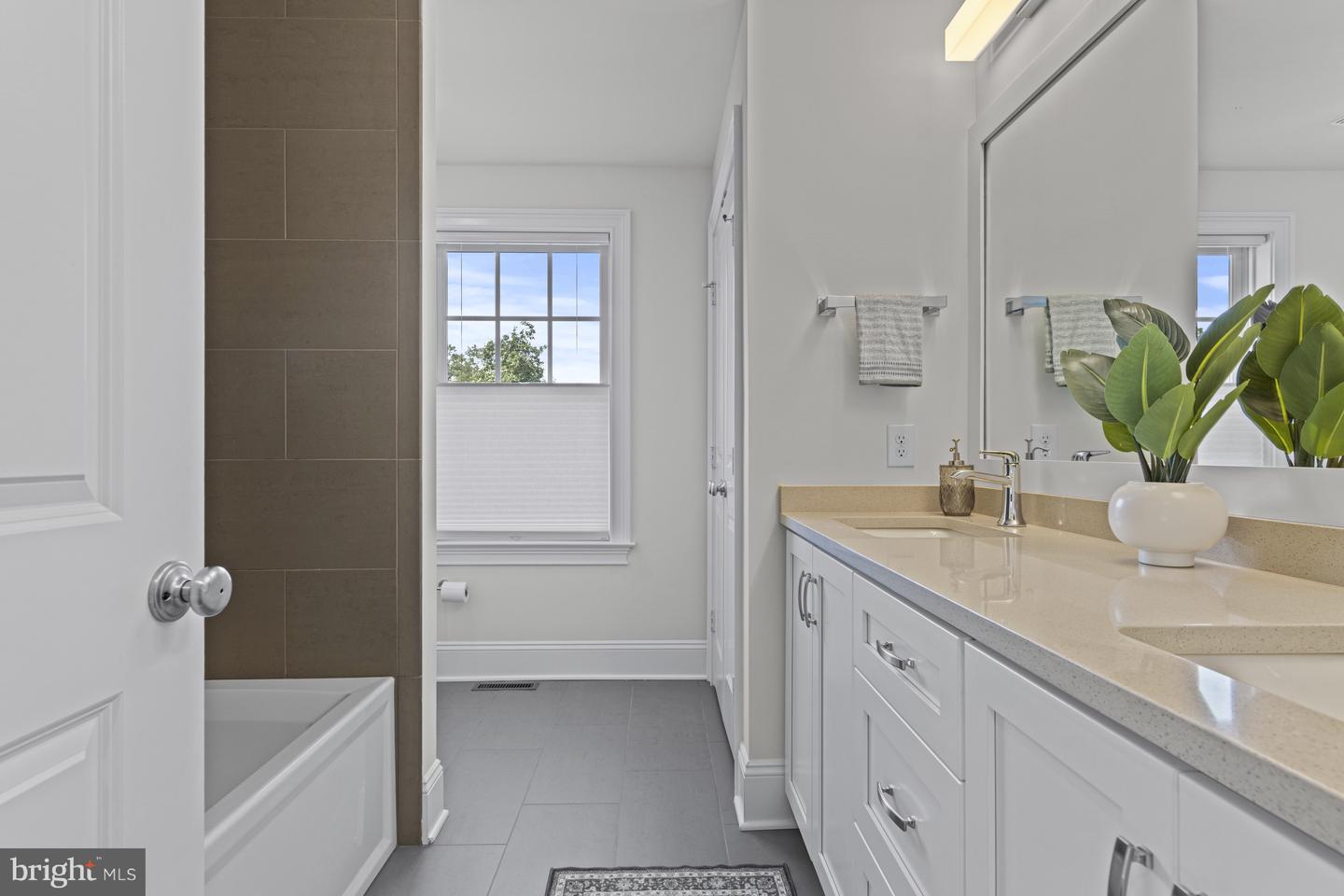 224 Daylesford Ct Property Photo 34