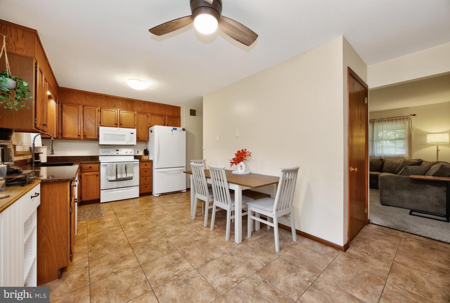 123 Meri Leigh Property Photo 4