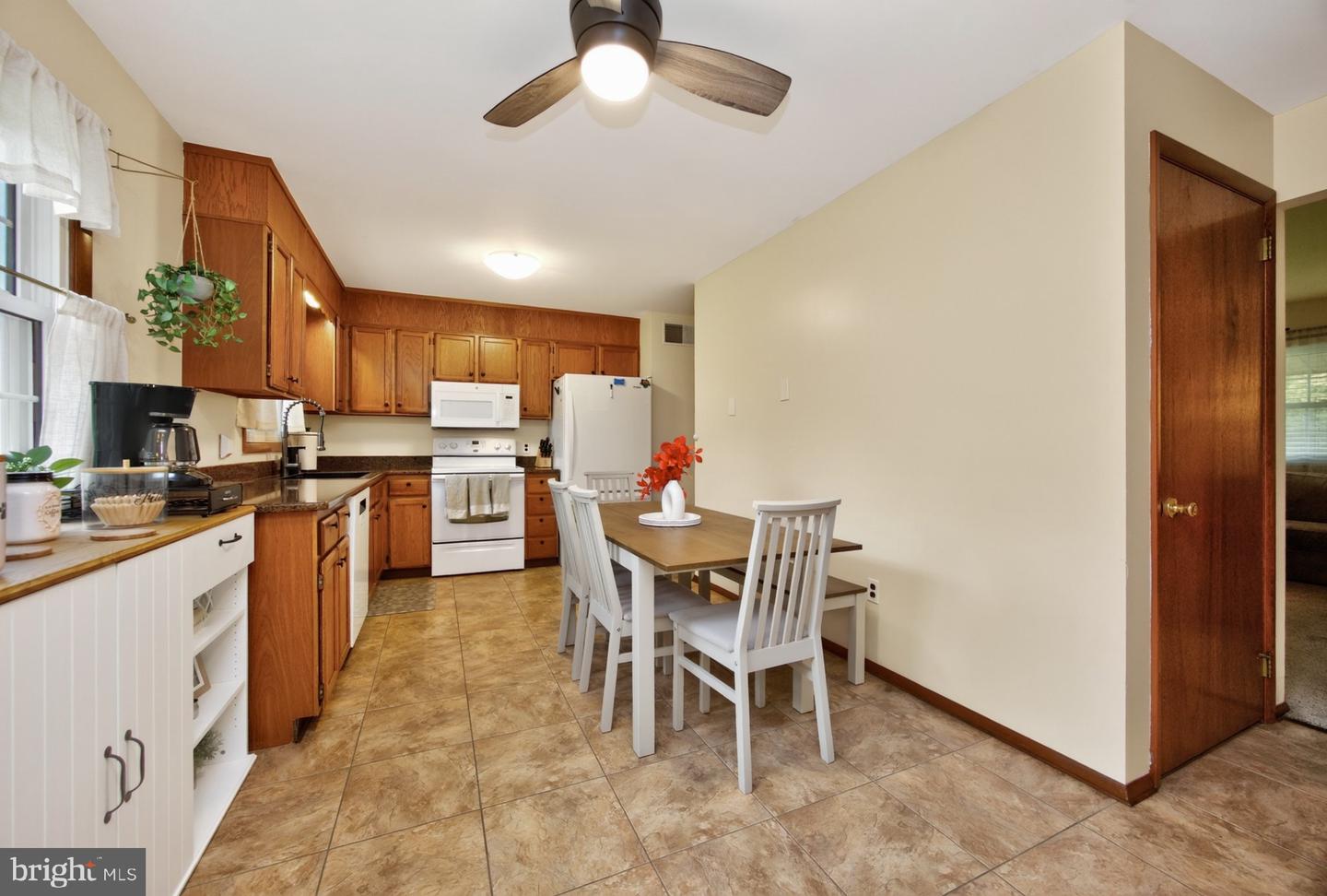 123 Meri Leigh Property Photo 6