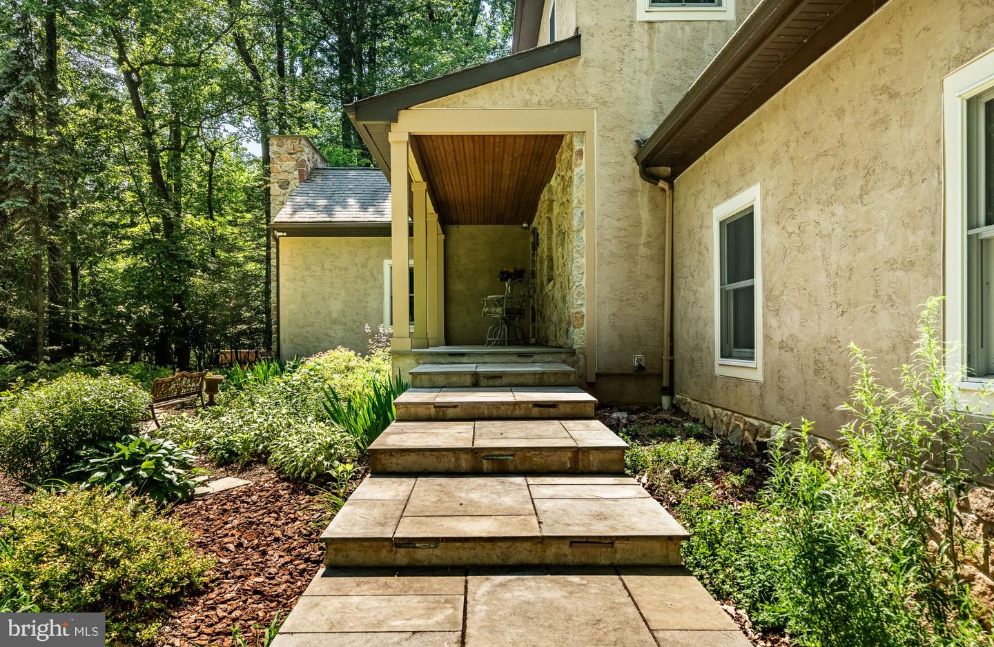632 Greenridge Rd Property Photo 3