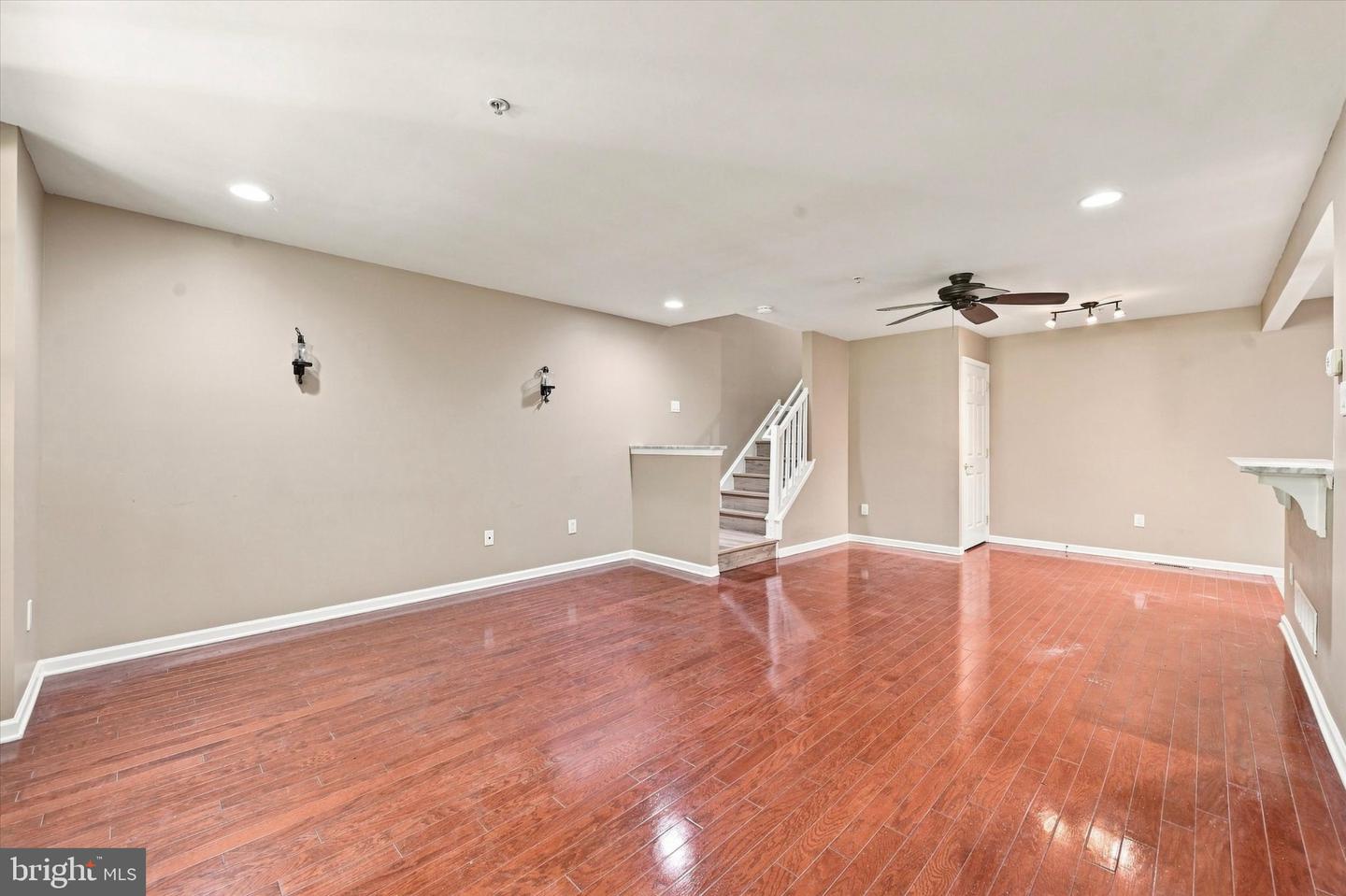 278 Flagstone Rd #3 Property Photo 3