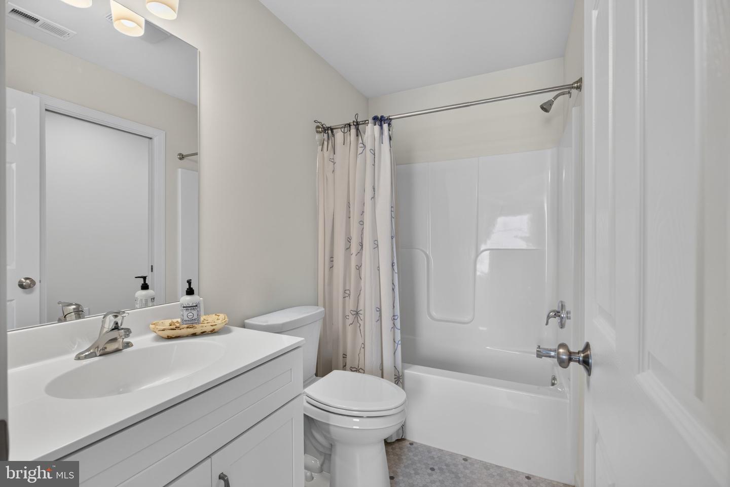 228 Flintwood Dr Property Photo 35