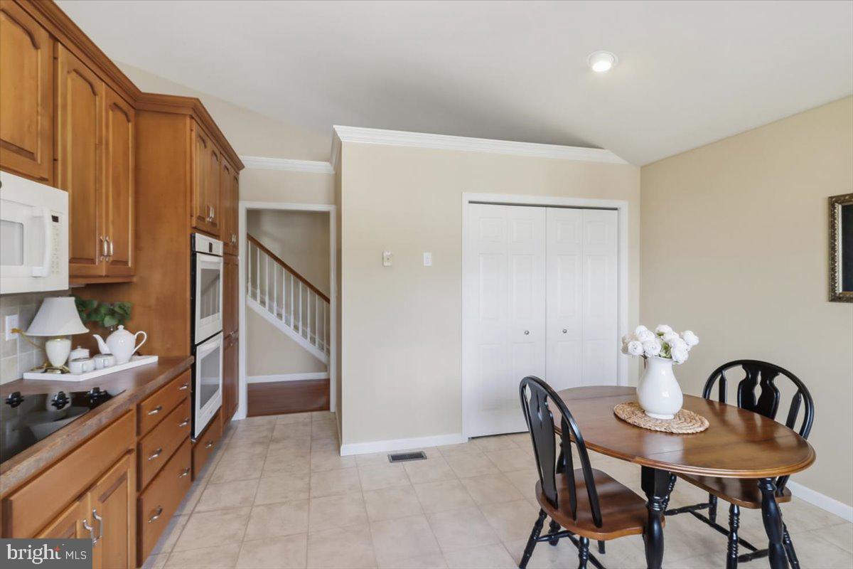 6 Parkside Dr Property Photo 7