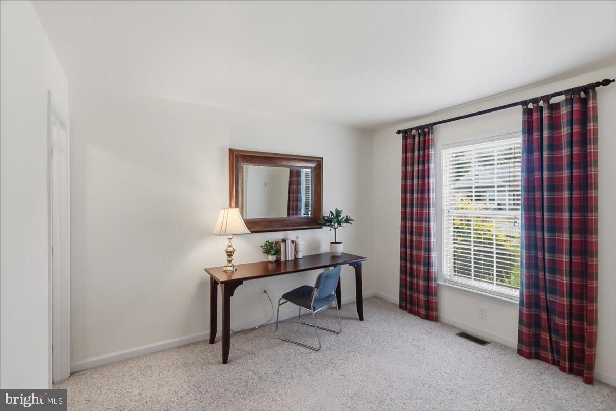 6 Parkside Dr Property Photo 13