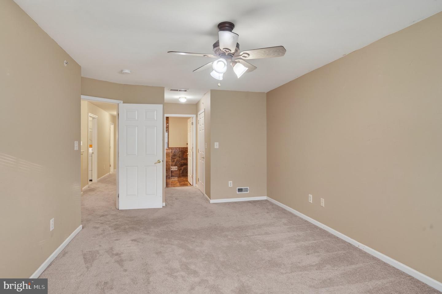 221 Tall Pines Dr Property Photo 23