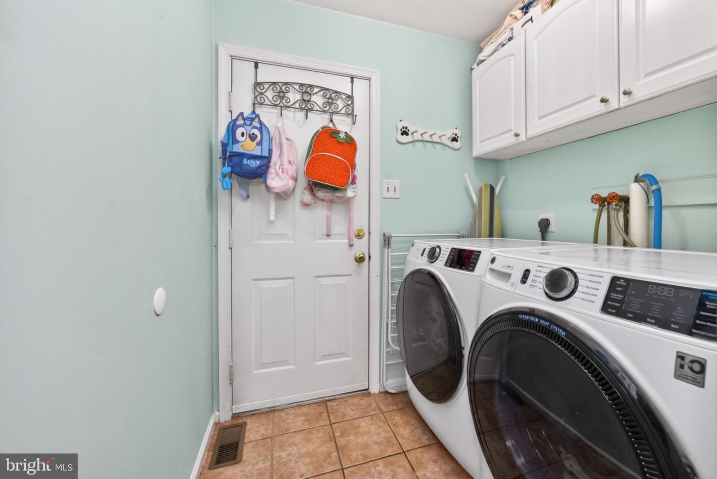 29 Lamberts Ln Property Photo 15