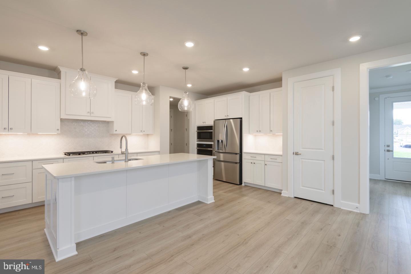 1530 Cricket Way Property Photo 3
