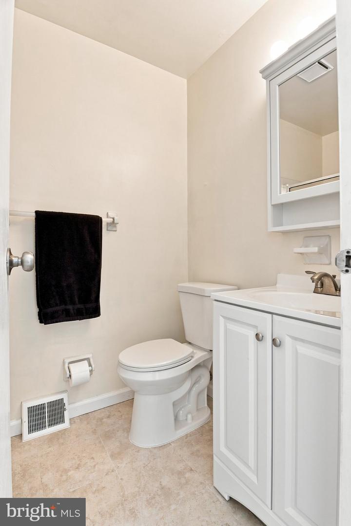736 Springfield Ct Property Photo 30