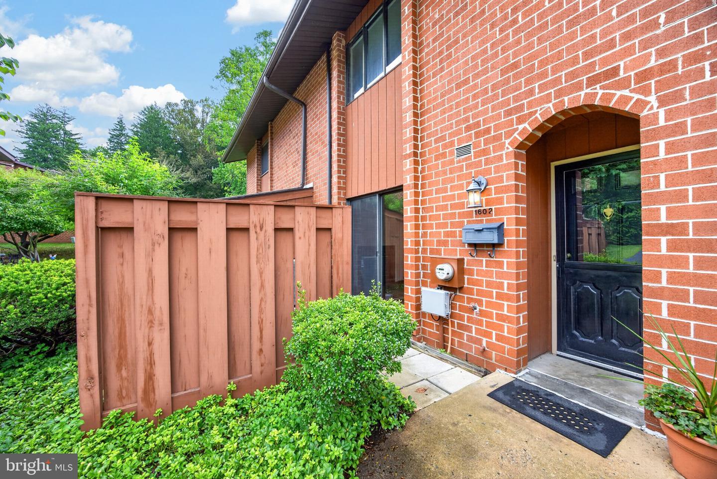 1602 Worthington Dr #1602 Property Photo 2