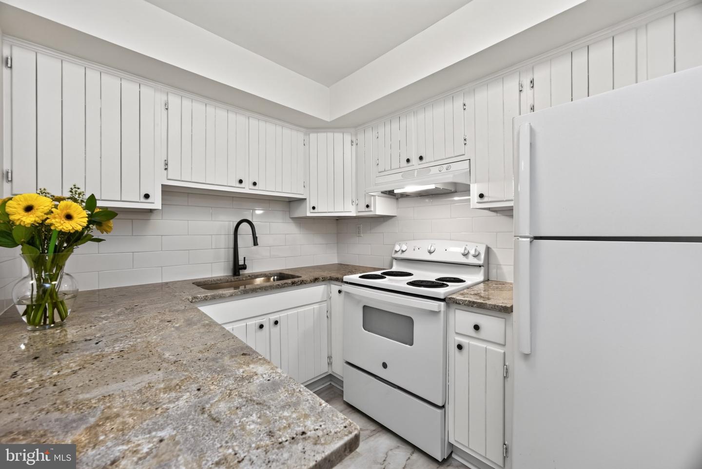 1602 Worthington Dr #1602 Property Photo 28