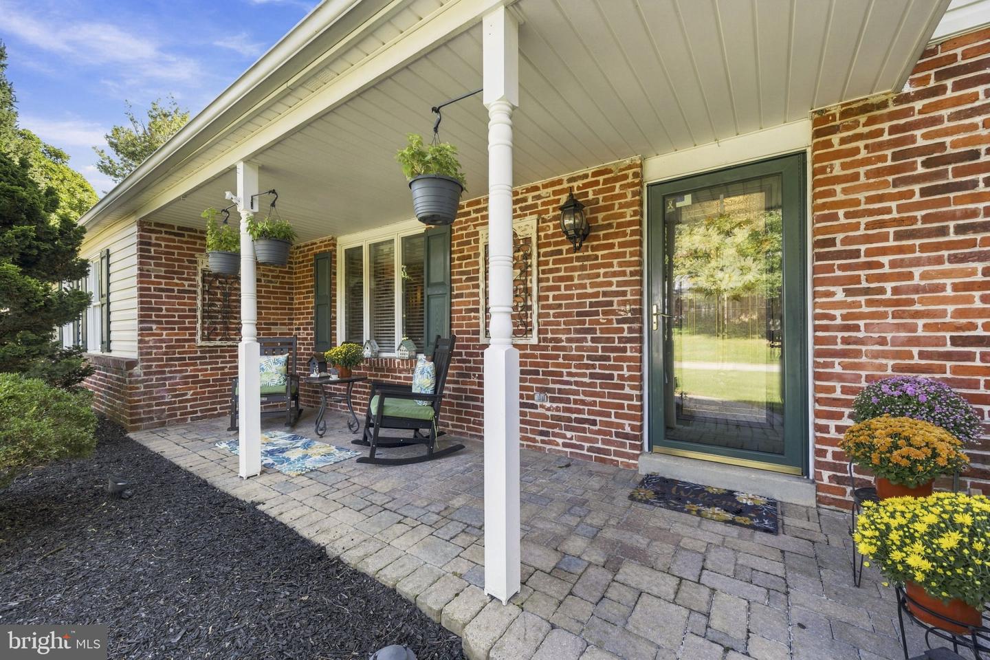 1203 Clearbrook Rd Property Photo 6