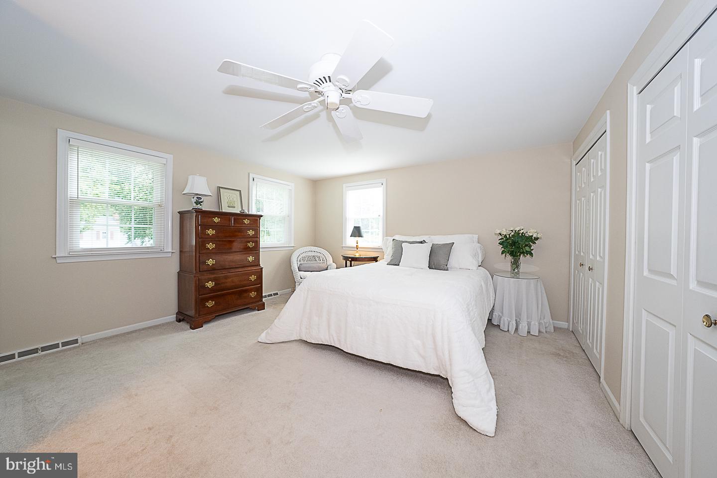 487 Winston Way Property Photo 22