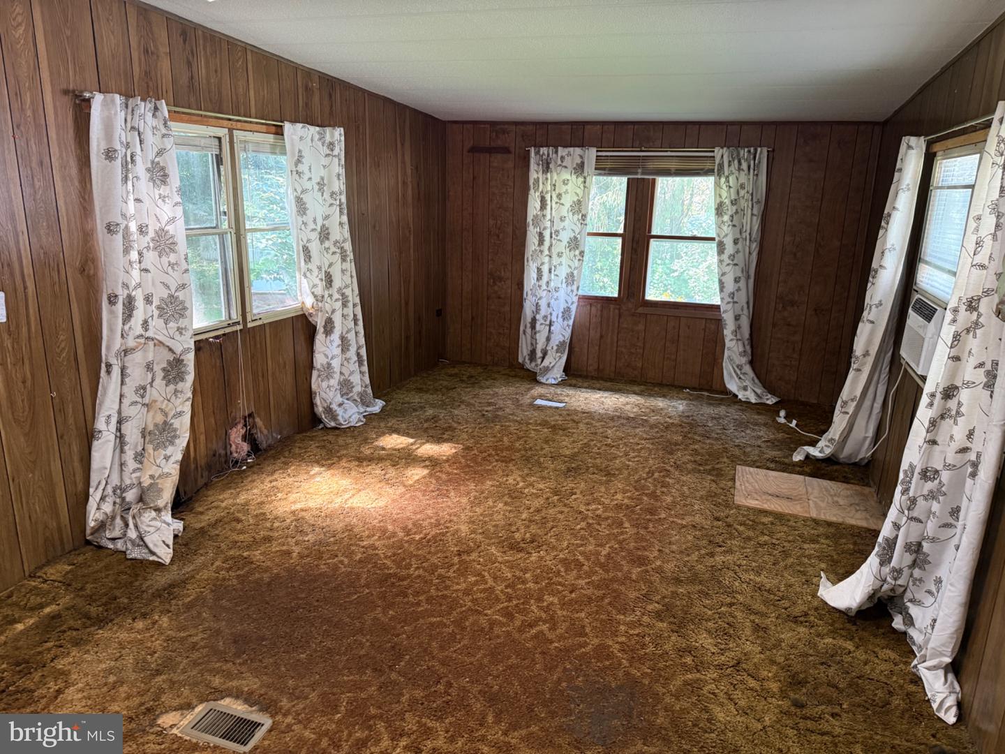 204 Valley Ave Property Photo 9